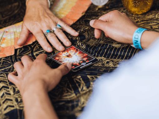 Voor wie 2 Professionele Waarzegster voor Events & Festivals